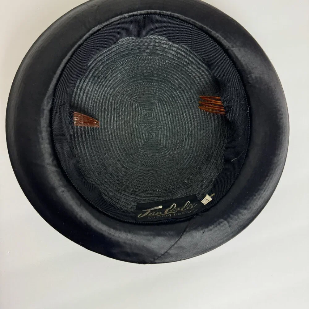Vintage 50-60s Jan Leslie Elegant Small Hat Black Straw Satin Bow Size 22 1/2
